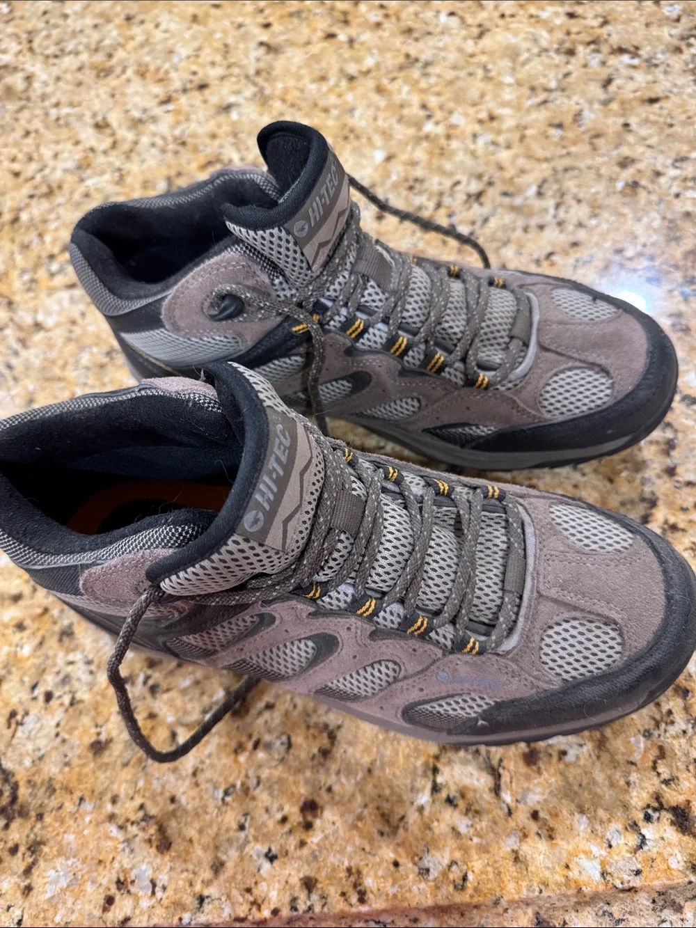 HiTec men’s hiking shoes